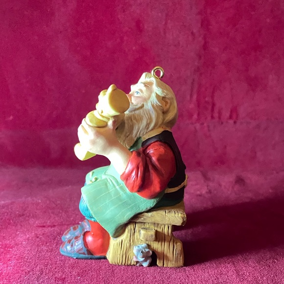 HALLMARK KEEPSAKE ORNAMENT 2001 - Picture 5 of 8